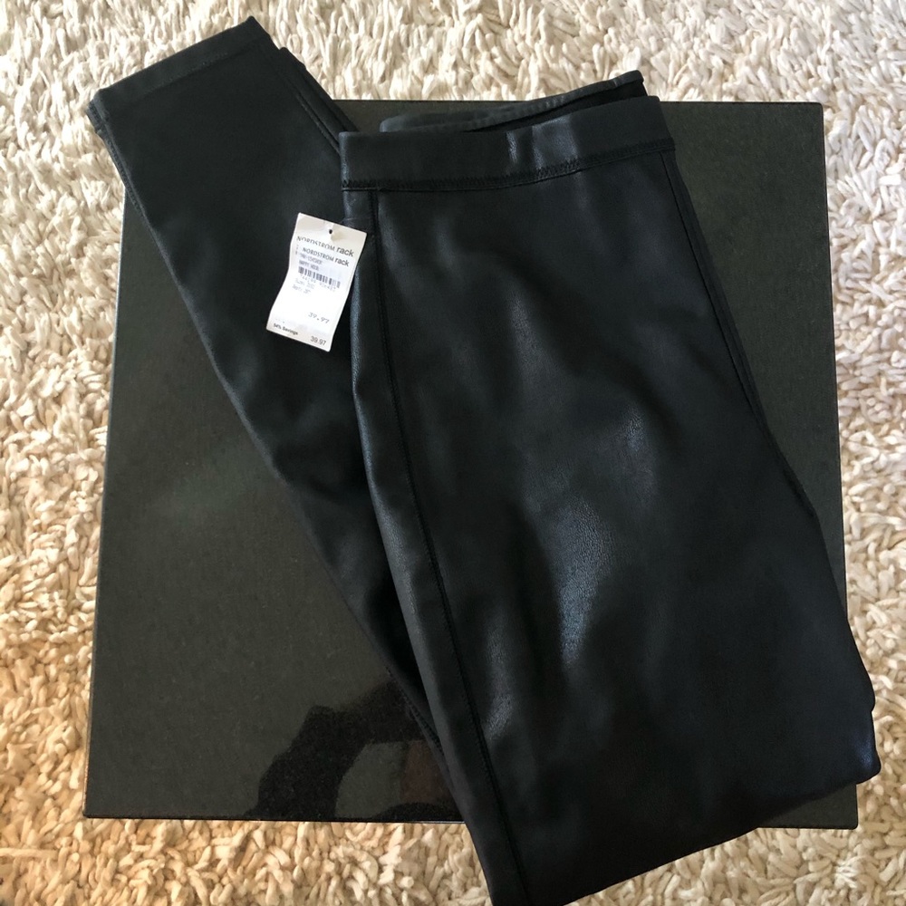 LEATHER LEGGINGS